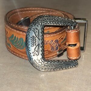 Vintage small waist floral western wear belt 31” length